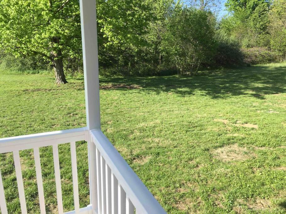 Villa Caddy Corner Has A Hot Tub Just Outside Of Town French Lick Exterior foto